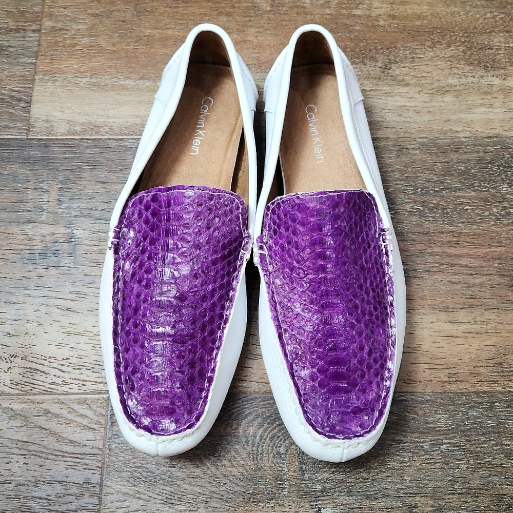 MEN'S CALVIN KLIEN WHITE & PURPLE LEATHER LOAFER'S SIZE 9.5 - Picture 2 of 9